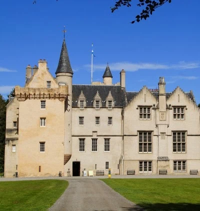 Brodie Castle — historical tours in Moray