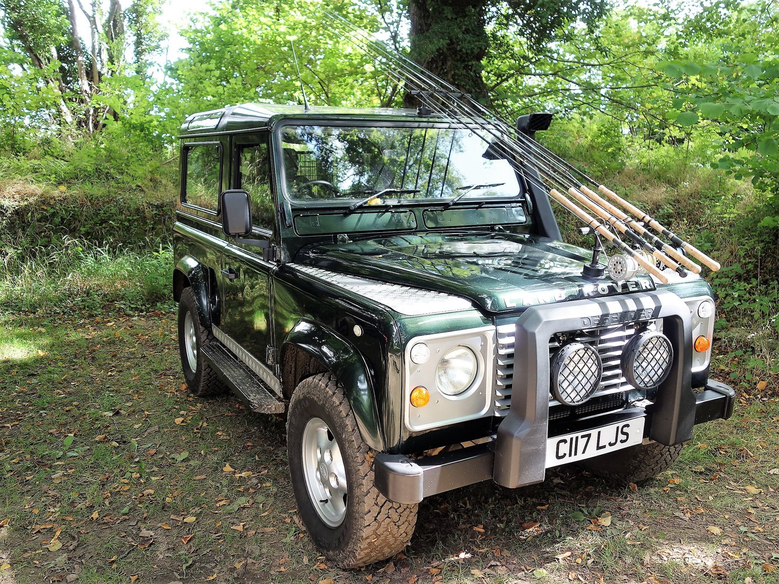 Speycaster Land Rover with rods ready for a day on the river